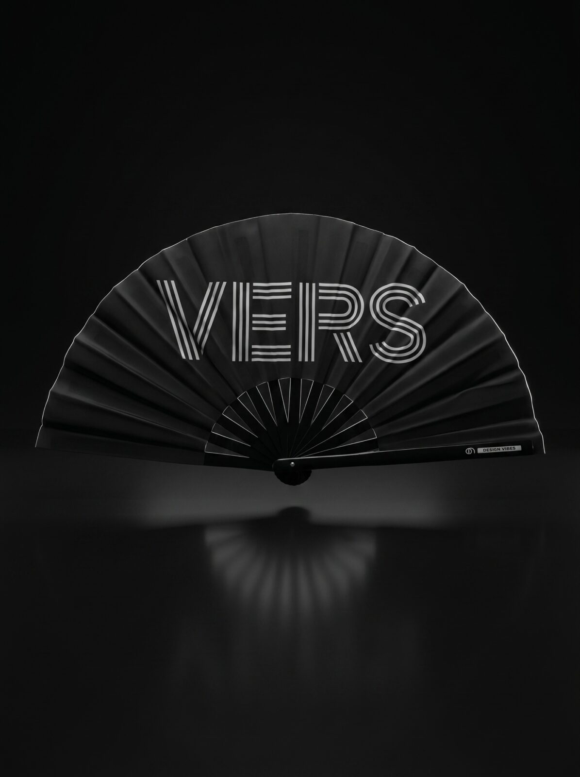 Festival Fan « VERS » en noir – Statement pour Rave & Pride