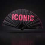 Festival Fan « ICONIC » en noir/rose – Rave Statement – Affichage 1