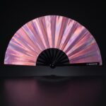 Éventail Festival Holographique Rose – accessoire Pride iridescent – Affichage 1