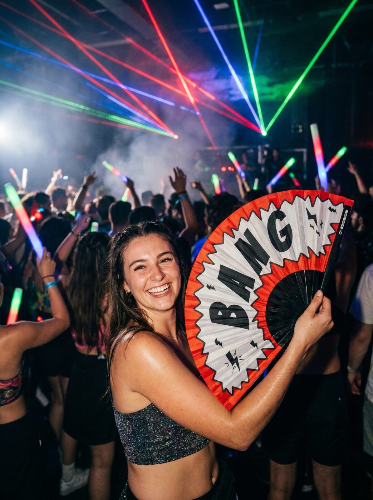 Festival Fan « BANG » bande dessinée en rouge et blanc – Rave & Party Accessoire – Affichage 2