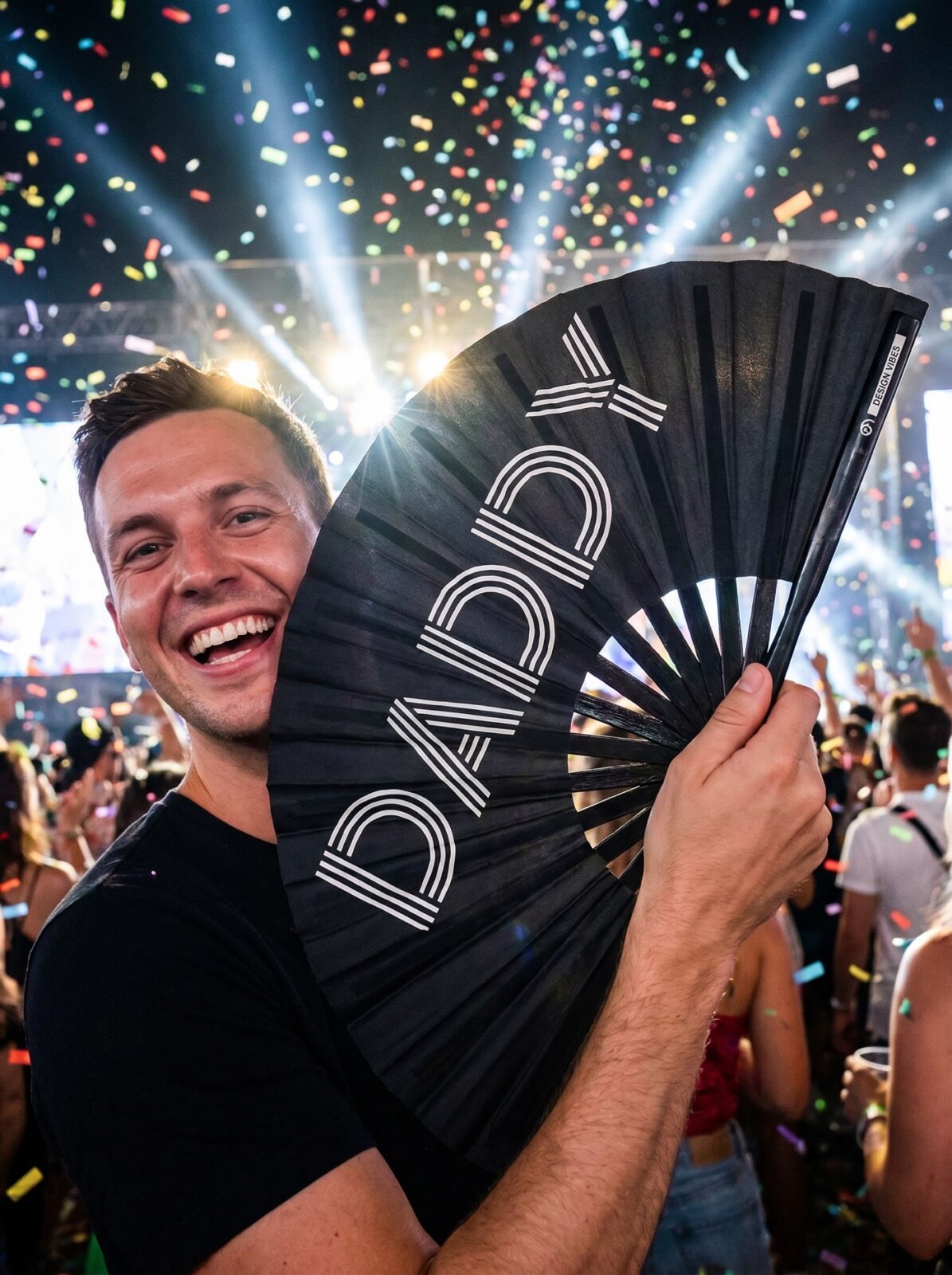 Festival Fan « DADDY » en noir – Accessoire Rave & Pride – Affichage 4