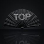 Festival Fan « TOP » en noir – Rave & Pride Statement – Affichage 1