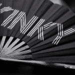 Festival Fan « KINKY » en noir, un statement de Rave et de Pride, Affichage 6