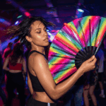 Festival Fans transparents avec des bandes arc-en-ciel pour la Pride et la CSD, Affichage 2