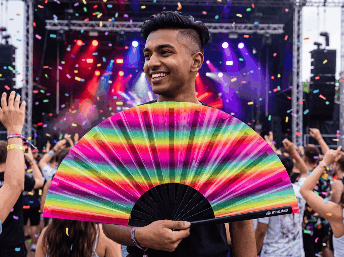 Festival Fans transparents avec des bandes arc-en-ciel pour la Pride et la CSD, Affichage 4