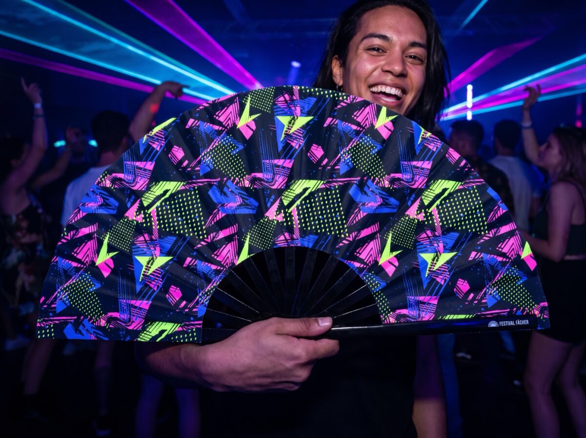 Festival Fan « Géométrie néon » noir pour la Techno et la Rave, Affichage 2